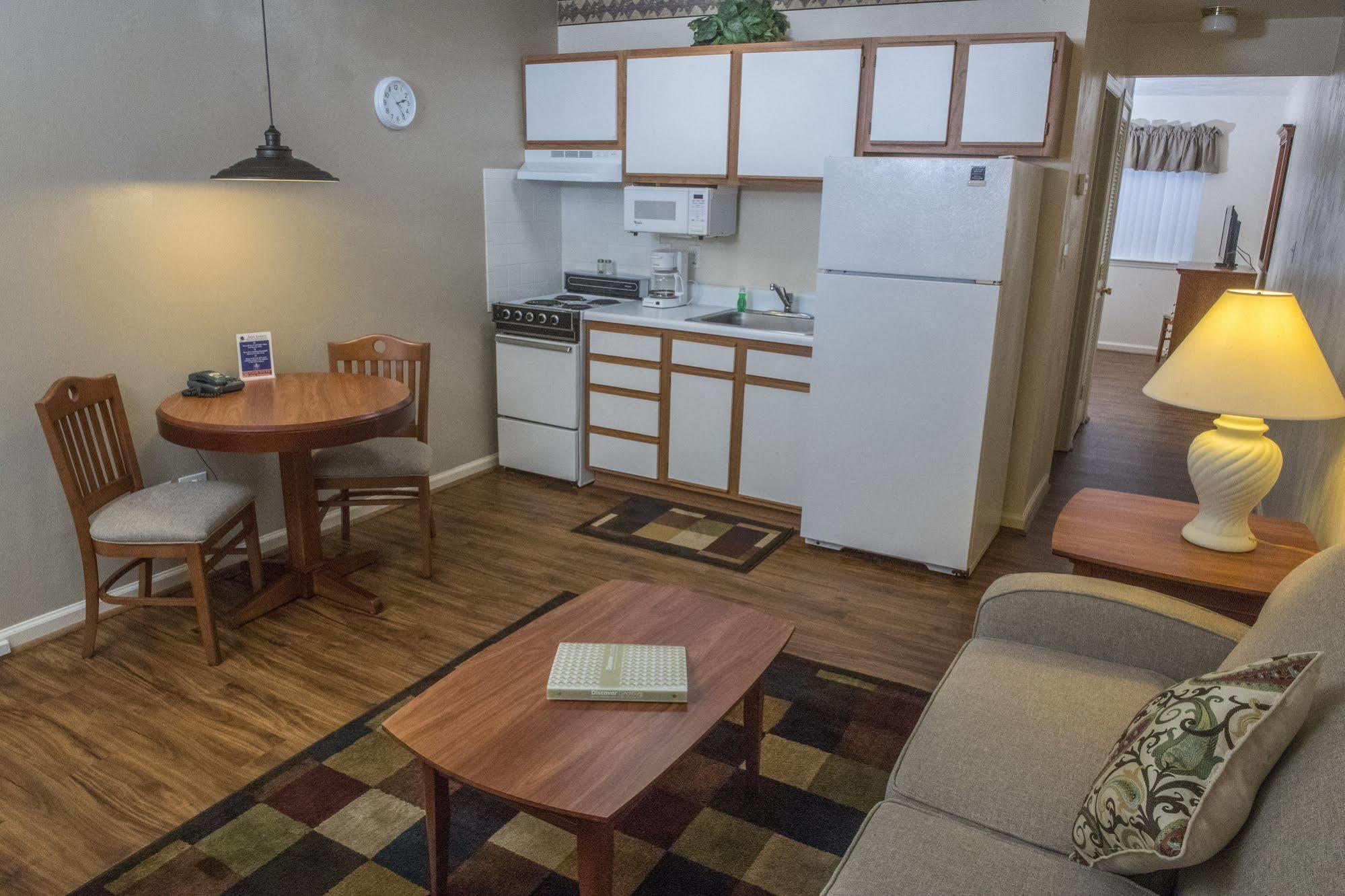 Affordable Suites Канаполис Екстериор снимка